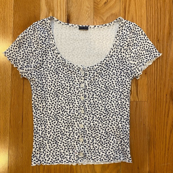 BRANDY MELVILLE FLORAL BUTTON UP RUFFLE TOP - Picture 2 of 6